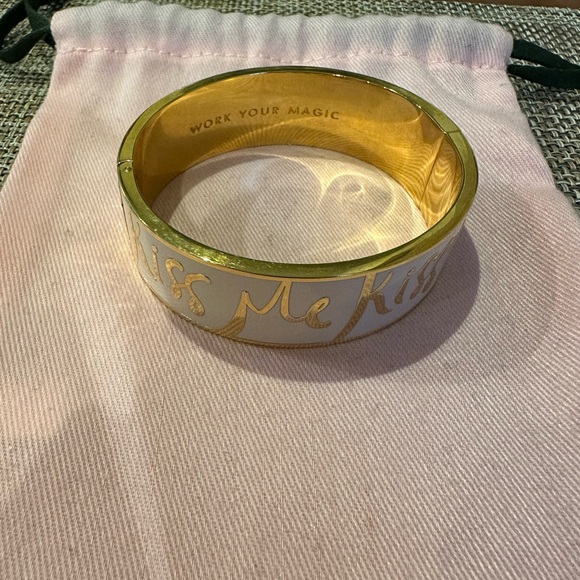 Kate Spade Swept Away / Kiss Me Bangle - Picture 6 of 8